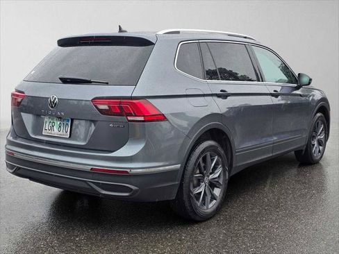 Used 2022 Volkswagen Tiguan SE AWD/4WD image 3