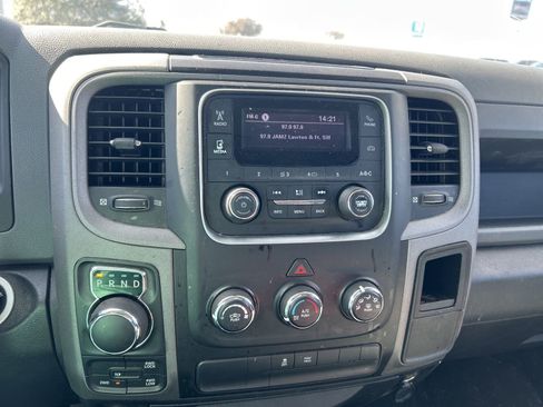 Used 2017 RAM 1500 Express image 11