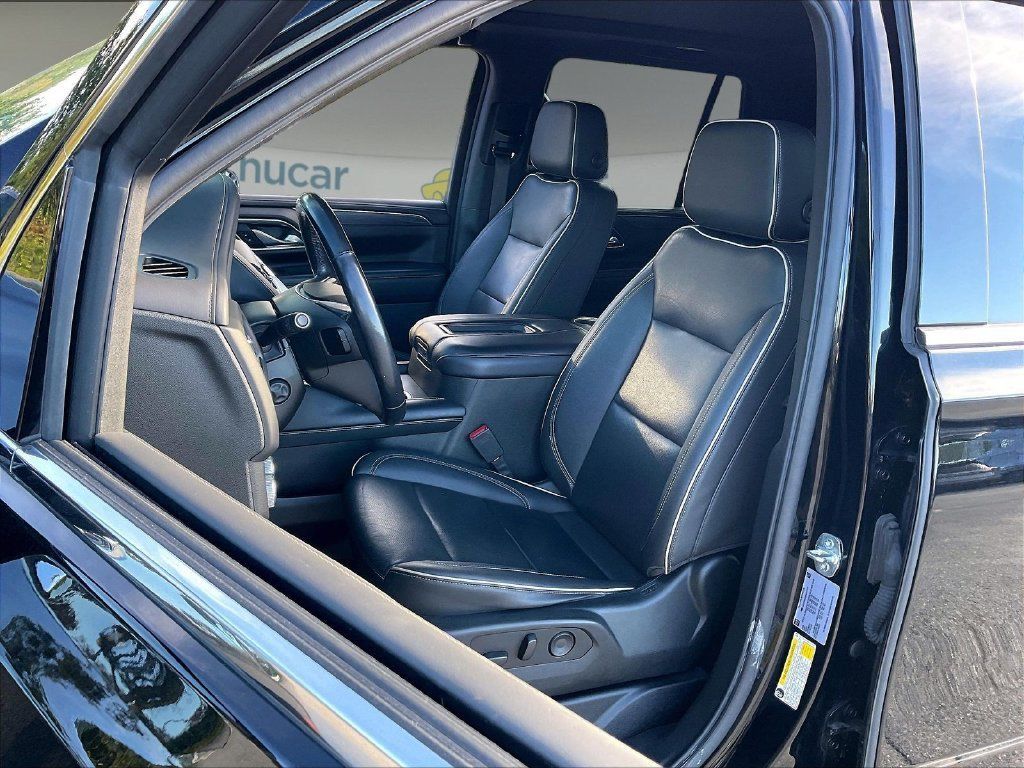 Used 2022 GMC Yukon SLT w/ SLT Premium Package AWD/4WD image 9