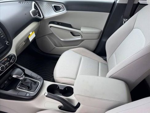 New 2025 Kia Soul LX image 12