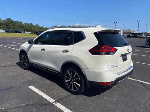 Used 2018 Nissan Rogue SL w/ Premium Package FWD image 14