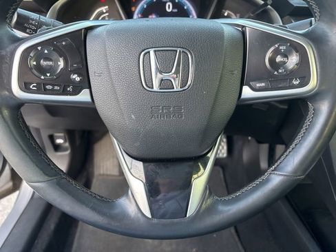 Used 2019 Honda Civic Touring image 5