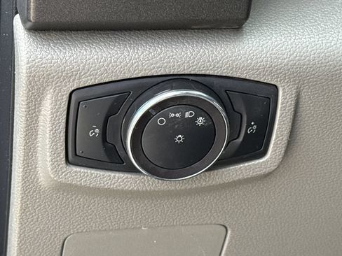 Used 2019 Ford F550 4x4 Regular Cab Super Duty image 22