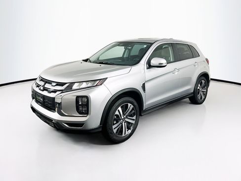 Used 2025 Mitsubishi Outlander Sport SE image 3