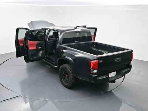 Used 2022 Toyota Tacoma SR5 w/ Technology Package RWD image 24