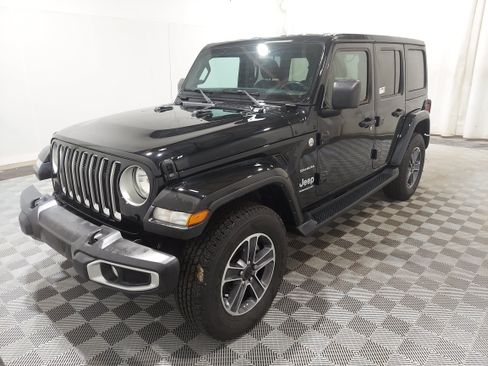 Used 2023 Jeep Wrangler Unlimited Sahara w/ Cold Weather Group AWD/4WD image 1