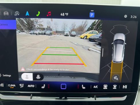 Certified 2025 Volkswagen Tiguan SE image 23