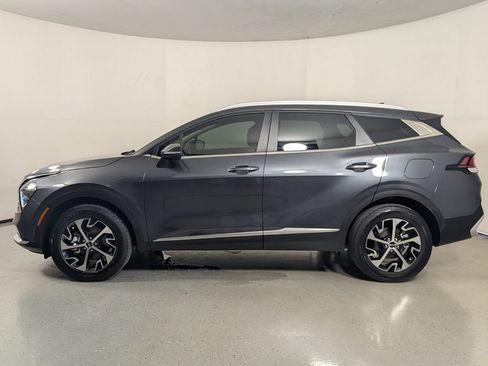 Used 2023 Kia Sportage EX AWD/4WD image 4