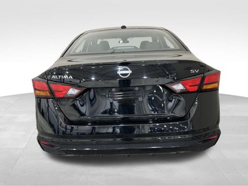 Used 2023 Nissan Altima 2.5 SV FWD image 4