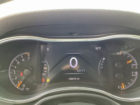 Used 2018 Jeep Grand Cherokee Altitude image 14