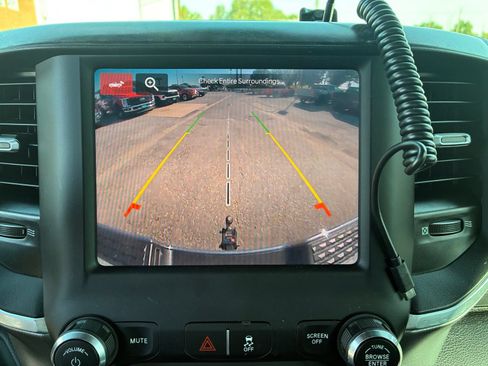 Used 2024 RAM 2500 Big Horn AWD/4WD image 8
