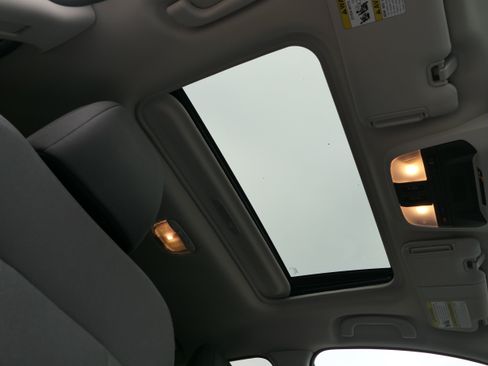 Certified 2026 Subaru Crosstrek 2.5i Premium AWD/4WD image 27