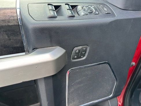 Used 2022 Ford F350 Lariat w/ Black Appearance Package AWD/4WD image 14