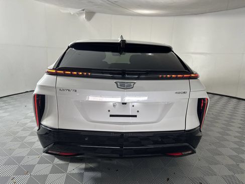 Used 2024 Cadillac Lyriq Sport RWD image 7