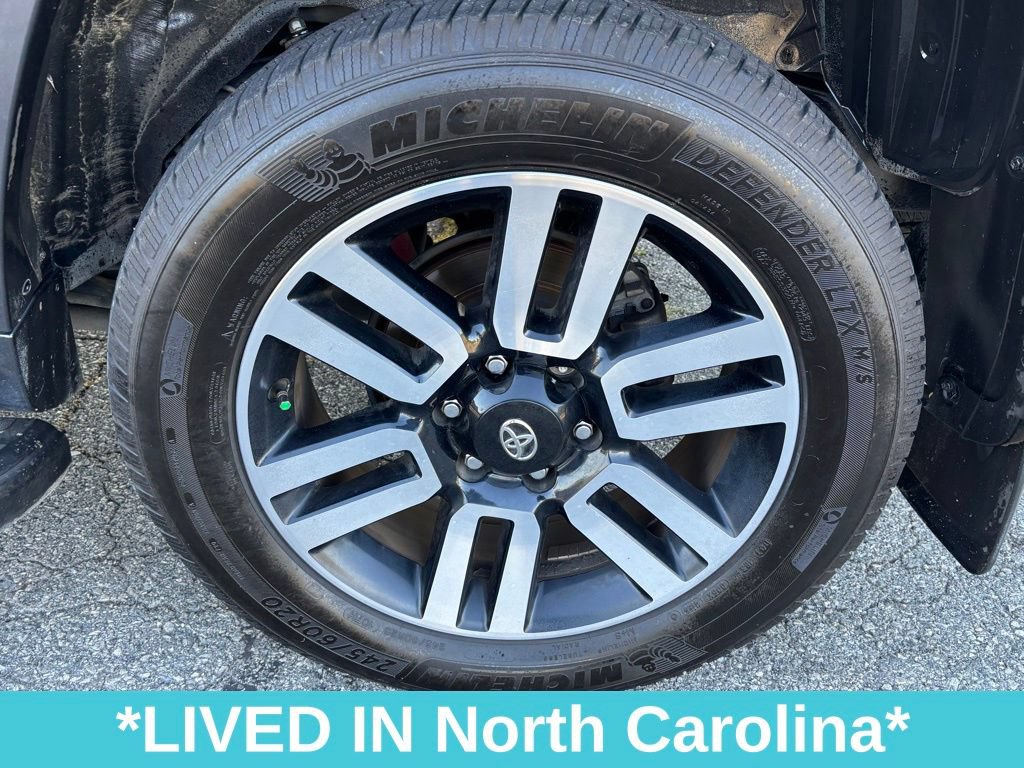 Used 2022 Toyota 4Runner Limited AWD/4WD image 38