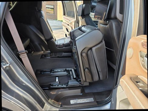 Used 2021 GMC Yukon Denali w/ Denali Ultimate Package AWD/4WD image 20