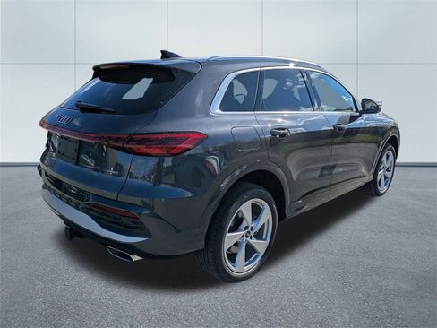 New 2025 Audi Q5 Premium Plus image 3