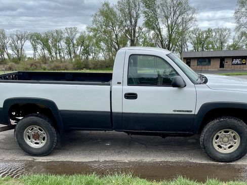 Used 2002 Chevrolet Silverado 2500 4x4 Regular Cab image 9
