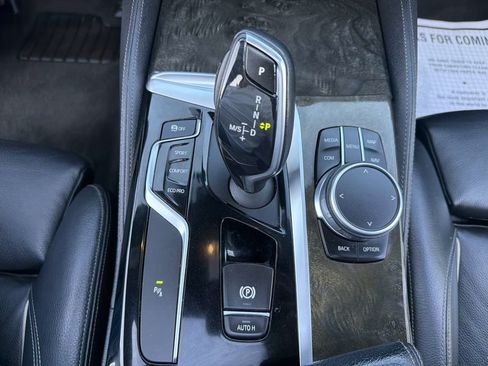 Used 2018 BMW 530i w/ M Sport Package RWD image 26