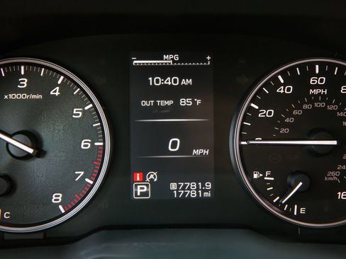 Used 2025 Subaru Outback Premium AWD/4WD image 17