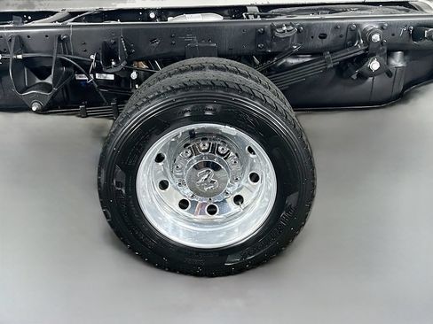 New 2026 RAM 5500 Tradesman w/ Chrome Appearance Group AWD/4WD image 16