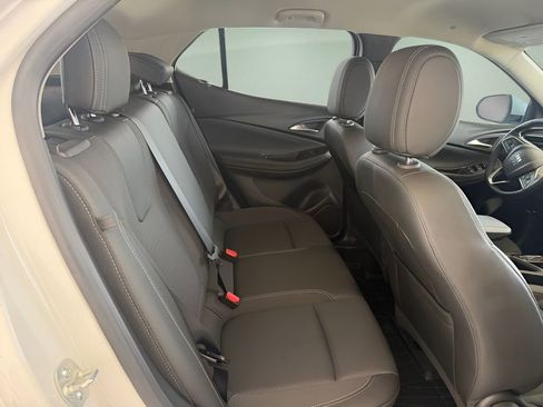 Used 2024 Buick Encore GX Preferred FWD image 18