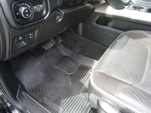 Used 2021 RAM 1500 Laramie AWD/4WD image 15
