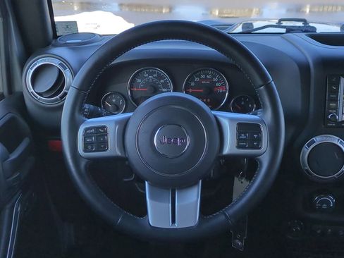 Used 2016 Jeep Wrangler Unlimited Rubicon image 27