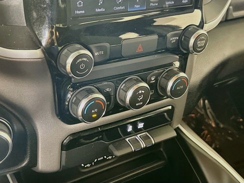 Used 2022 RAM 1500 Big Horn image 16