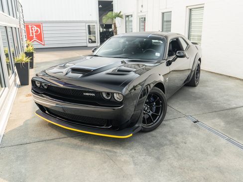 Used 2023 Dodge Challenger R/T Scat Pack RWD image 3