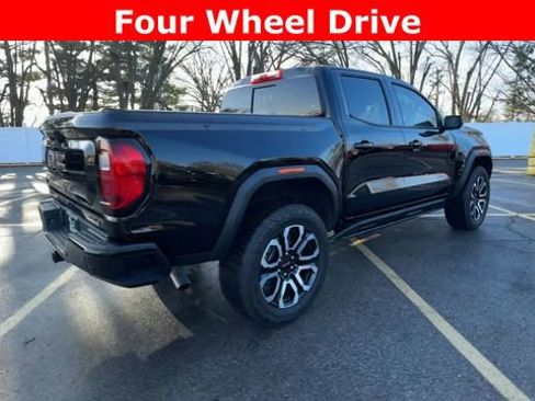 Used 2025 GMC Canyon AT4 w/ Nightfall Edition image 8