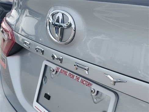 Used 2023 Toyota Camry XSE image 7