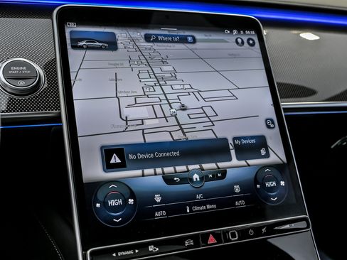 Used 2023 Mercedes-Benz S 580 4MATIC Sedan w/ AMG Line image 42