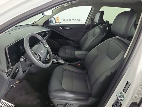 Certified 2025 Kia Niro EX Touring image 21