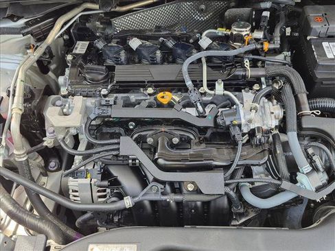 Used 2025 Toyota Corolla LE FWD image 16