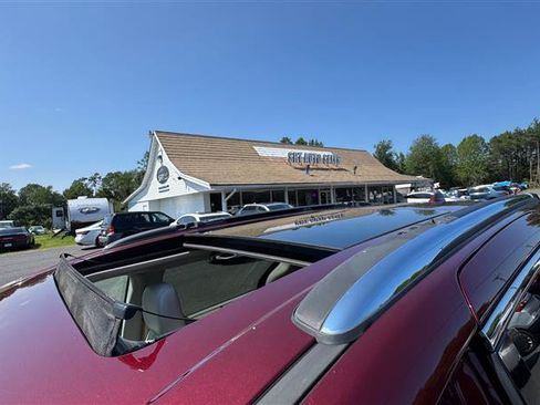 Used 2018 Chrysler Pacifica Limited w/ Advanced Safetytec Group FWD image 37