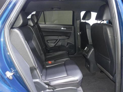 Used 2020 Volkswagen Atlas Cross Sport SE image 29