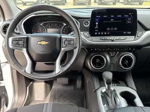 Used 2024 Chevrolet Blazer LT w/ Convenience Package FWD image 7