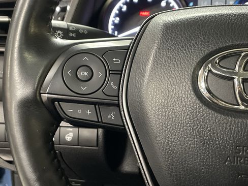 Used 2023 Toyota Camry SE w/ Cold Weather Package image 19