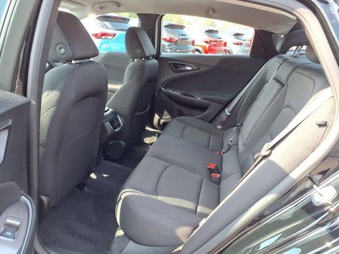 Used 2025 Chevrolet Malibu LT image 10