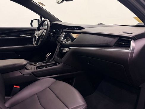Used 2022 Cadillac XT5 Premium Luxury AWD/4WD image 18