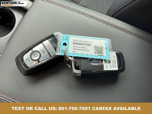 Used 2025 Ford Explorer Active AWD/4WD image 38