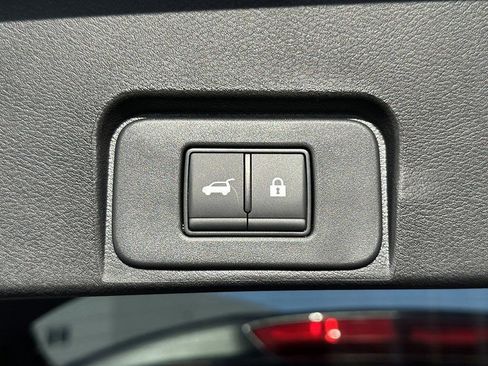 New 2026 Nissan Rogue SV w/ Cold Weather Package AWD/4WD image 32