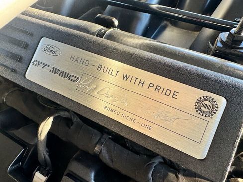 Used 2017 Ford Mustang Shelby GT350 image 40