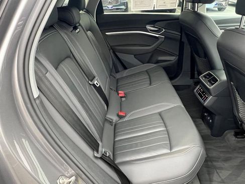 Used 2021 Audi e-tron Premium w/ Convenience Plus Package image 16