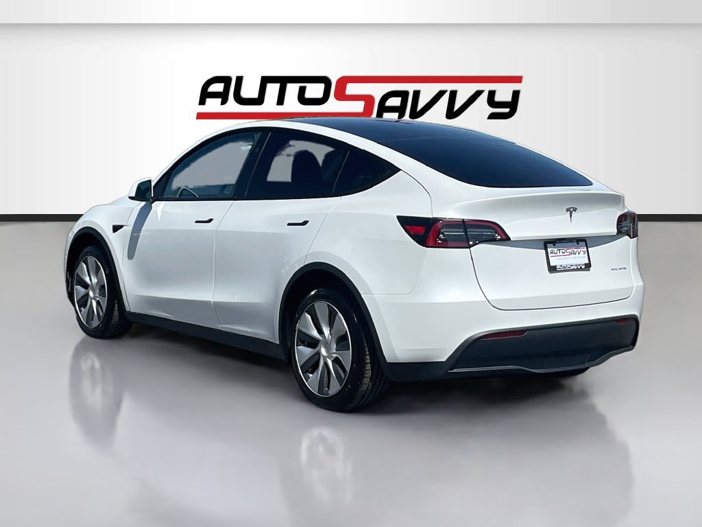 Used 2024 Tesla Model Y Long Range AWD/4WD image 5