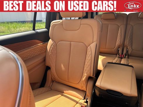Used 2025 Jeep Grand Cherokee L Summit AWD/4WD image 19