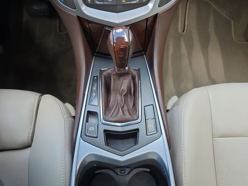 Used 2011 Cadillac SRX Luxury image 30