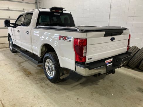 Used 2021 Ford F250 XLT w/ FX4 Off-Road Package image 17