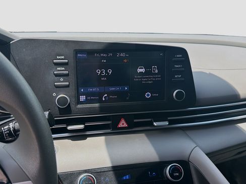 Used 2023 Hyundai Elantra SEL FWD image 10